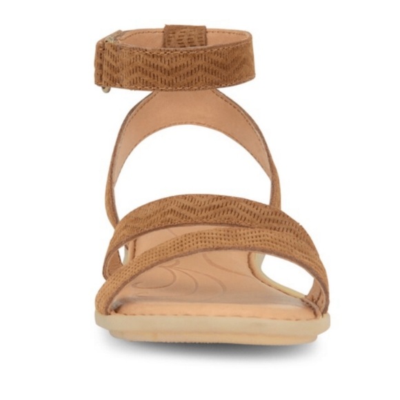Born August Flat Sandals Ankle Strap Sz8 - Picture 2 of 4